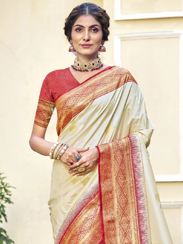 Women Cream Silk Saree With Un Stitched Blouse Balloon Sleeve Blouse
