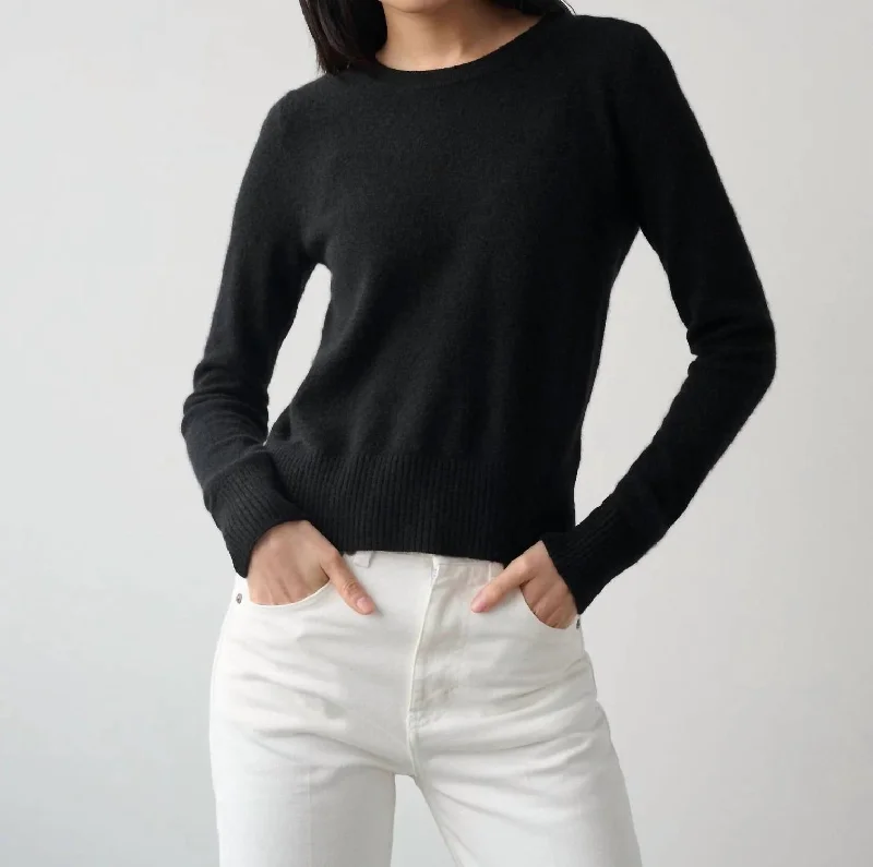 Cashmere Shrunken Crewneck Sweater In Black Zippered Front Buttoned Front Snap Front Cashmere Shrunken Crewneck Sweater In Black Zippered Front Buttoned Front Snap Front