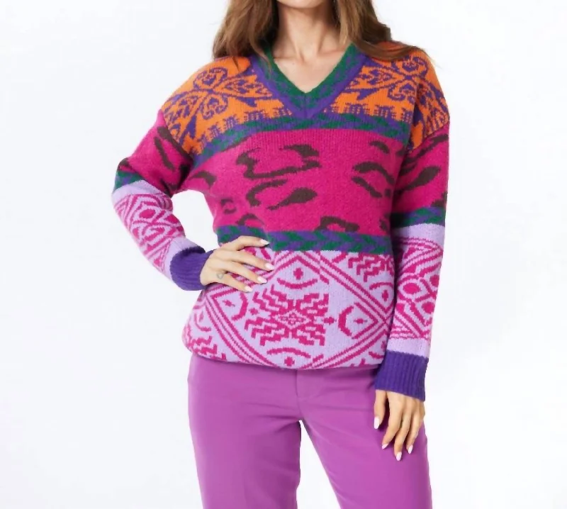 Sweater Jacquard Colored In Fuchsia Ribbed Striped Patterned
