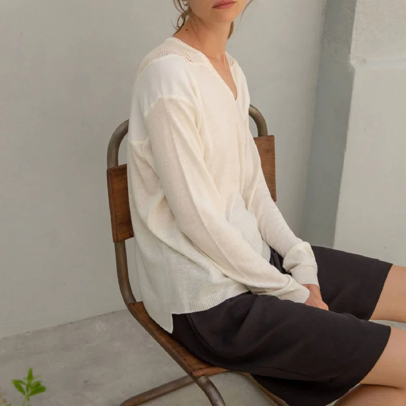 Lightweight Knit Combined Pullover Sweater In Cream Zippered Buttoned Snapped
