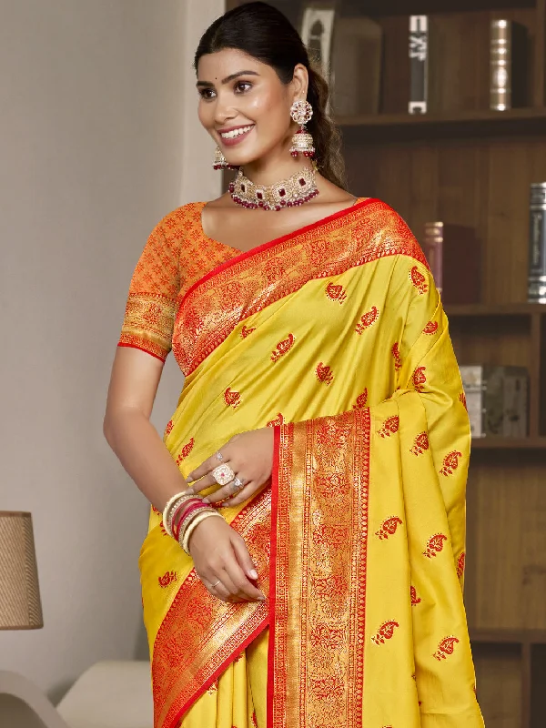 Women Yellow Silk Saree With Un Stitched Blouse Flowy Bohemian Blouse