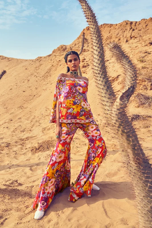 Red Spring Bloom Printed Off-Shoulder Round Fall Cape With Pants Trendy Velvet Pants Red Spring Bloom Printed Off-Shoulder Round Fall Cape With Pants Trendy Velvet Pants