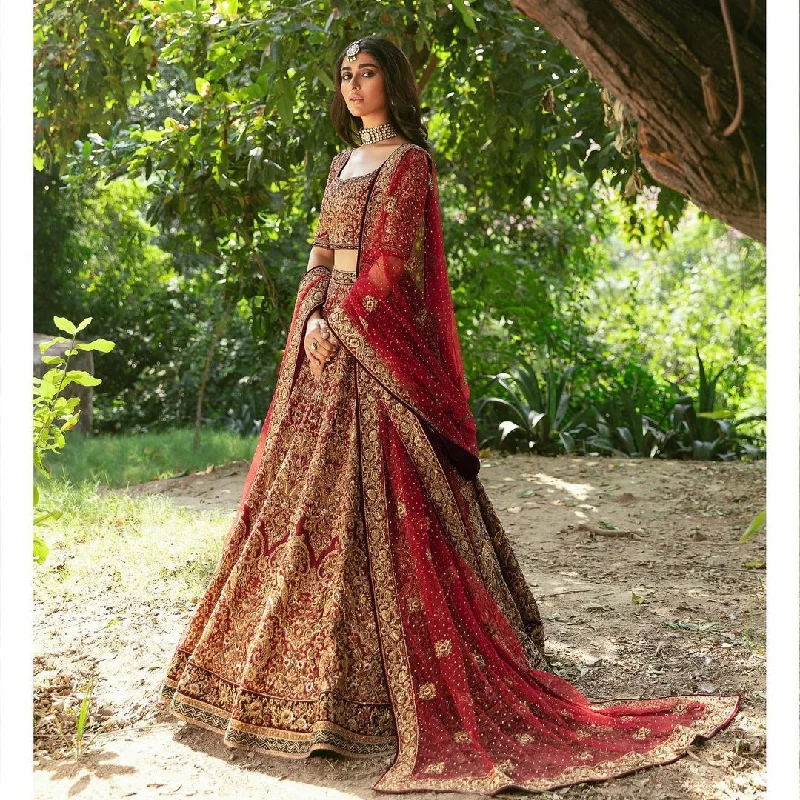 Latest Pakistani Red Lehenga Choli Bridal Dress #BS765