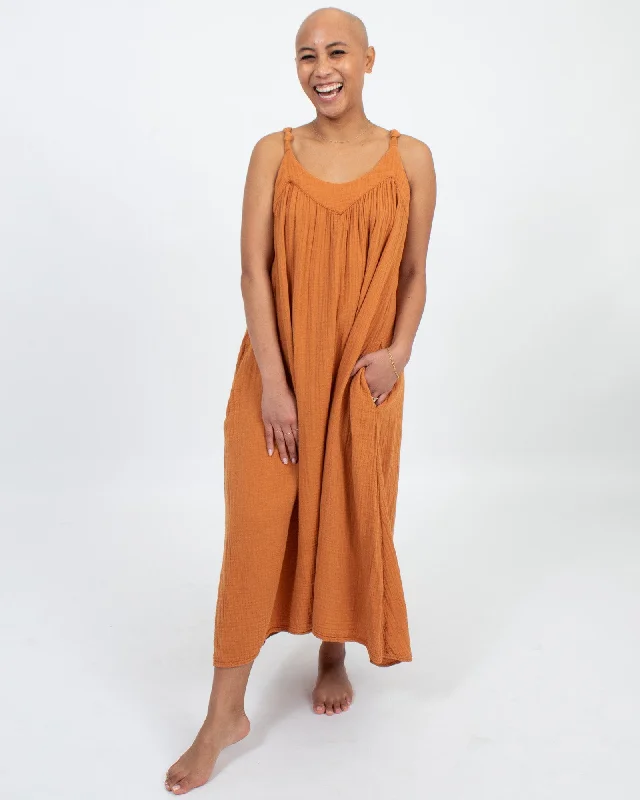 Sleeveless Maxi Dress Cozy Open-Back Maxi Dress
