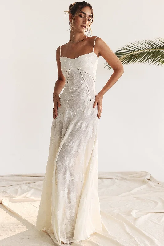Elegant Floral Spaghetti Strap Maxi Dress - Chest Wrap Bandage Fashionable Open-Back Maxi Dress Elegant Floral Spaghetti Strap Maxi Dress - Chest Wrap Bandage Fashionable Open-Back Maxi Dress