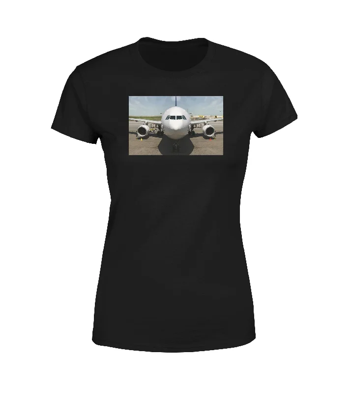 Face to Face with an Huge Airbus Designed Women T-Shirts Polka Dot Checkered Tartan