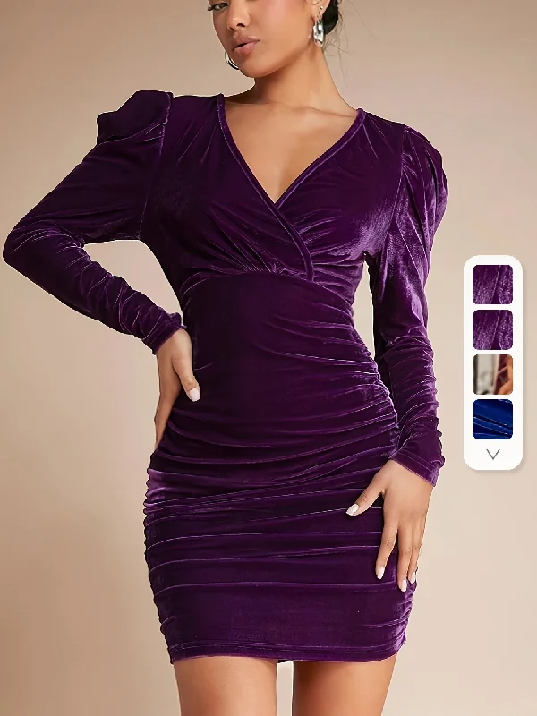 Elegant Velvet Ruched V-Neck Long Sleeve Bodycon Mini Dress for Women's Party & Banquet, Slim Fit, V-Neck, Long Sleeve, Mini Length Fashionable Pleated Mini Dress Elegant Velvet Ruched V-Neck Long Sleeve Bodycon Mini Dress for Women's Party & Banquet, Slim Fit, V-Neck, Long Sleeve, Mini Length Fashionable Pleated Mini Dress