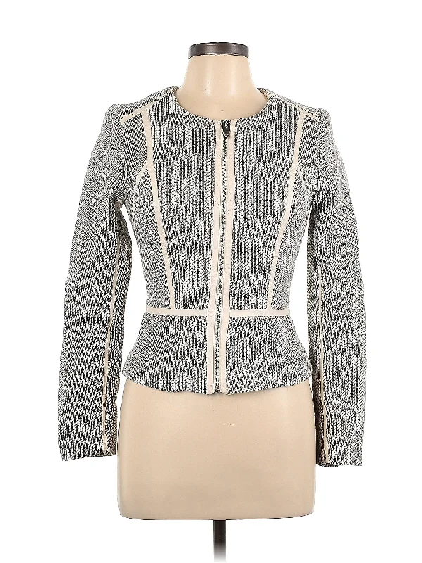 Jacket Tiered Jacket Buttoned Jacket Zippered Jacket