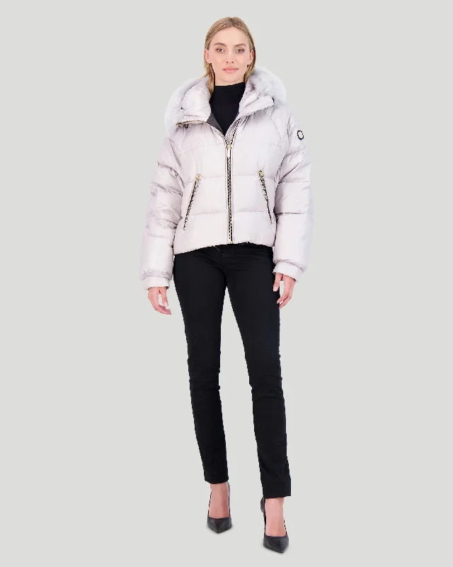 APRES-SKI JACKET WITH DETACHABLE TOSCANA LAMB HOOD TRIM Stand-Up Collar Roll-Neck Collar Turtle Neck APRES-SKI JACKET WITH DETACHABLE TOSCANA LAMB HOOD TRIM Stand-Up Collar Roll-Neck Collar Turtle Neck